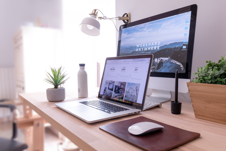 webhosting zadarmo